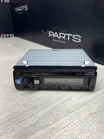 Alpine UTE-73BT, Single-DIN Digital Media Stereo w/ Bluetooth, USB & Auxiliary