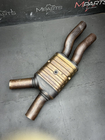 15-20 BMW F80 F82 F83 M3 M4 Factory Exhaust Muffler Midpipe Resonator 7850083