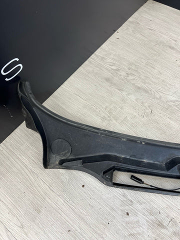 08-13 BMW E90 E92 E93 M3 OEM Front Windshield Wiper Cowl Panel Trim Cover OEM