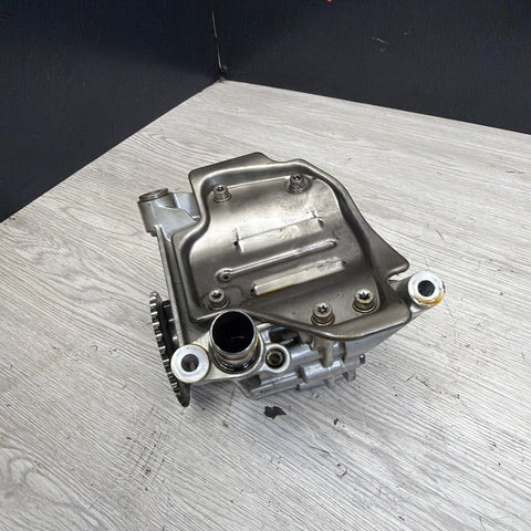 BMW F01 F10 F12 E70 550 650 750 X5 X6 N63 S63 Engine Motor Oil Pump Assmbly OEM