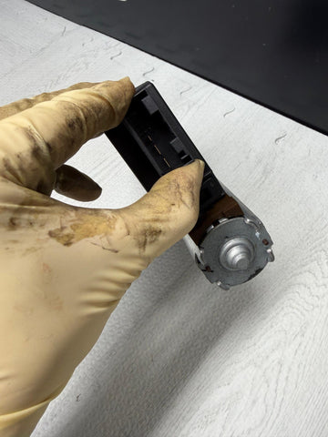 01-06 BMW 3 Series E46 Sunroof Sliding Motor Drive Moving Actuator OEM 6918977