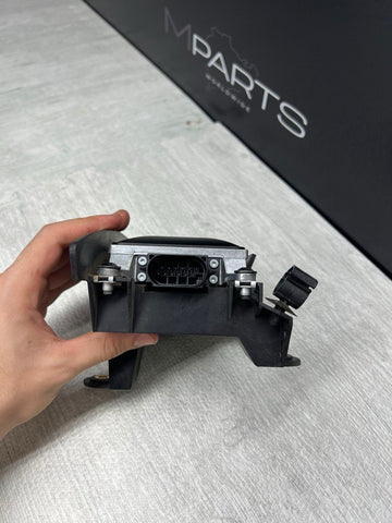 2015-2022 PORSCHE MACAN REAR BLIND SPOT RADAR SENSOR MODULE