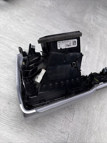 20-25 BMW G06 F96 X6 X6M FRONT CENTER DASH AIR VENTS TRIM CLIMATE PANEL *DAMAGE