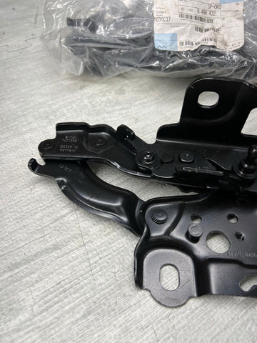 BMW 19-25 G20 G80 M3 330 430 HOOD HINGES 7450590 4100 8494432 OEM