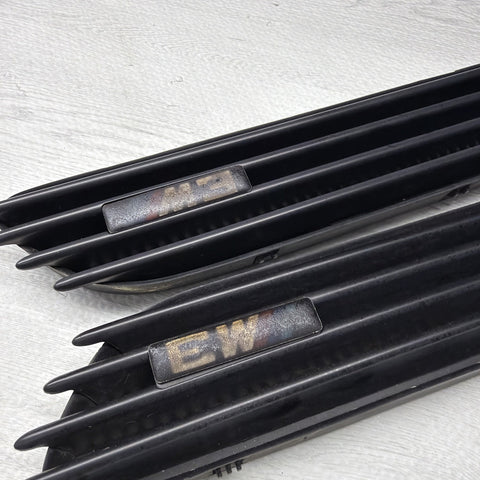 01-06 BMW E46 M3 Fender Vent Grilles Grills Trims Genuine OEM Painted Black
