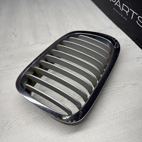BMW E46 M3 01-06 Hood Grille Chrome OEM Right Passenger 8208668 *Broken Tabs