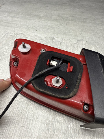 2015-2018 PORSCHE MACAN RIGHT INNER TAIL LIGHT/ LAMP LED - 95B945094G