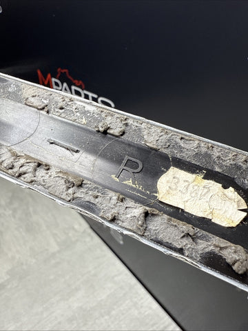 07-13 OEM BMW E93 328 335 M3 Convertible Roof Hinge Cover Right 7128744