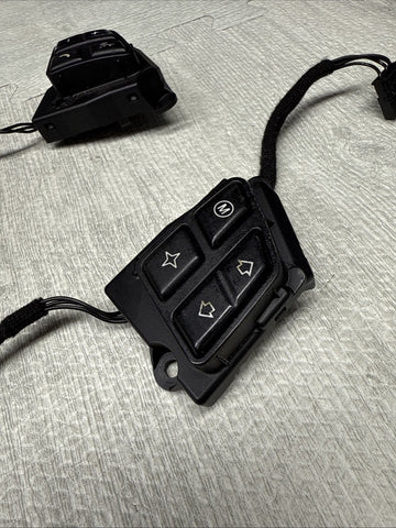 BMW E82 E88 E90 E92 E93 335 M3 BMW Steering Wheel Harness *Faded Buttons*