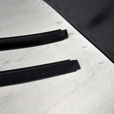 08-13 BMW E92 335 M3 Coupe Roof Rails Mouldings Pair 51138045379 *Fading Paint*