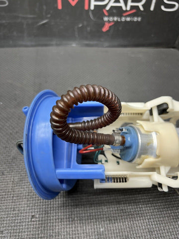 01-06 BMW E46 M3 S54 Engine Main Right Fuel Pump