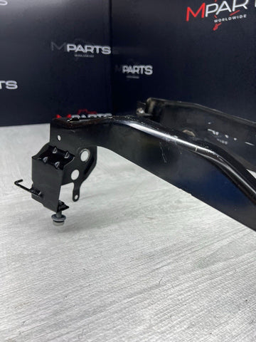 BMW G80 G82 G83 M3 M4 FRONT RIGHT HEADLIGHT MOUNT BRACKET PLATE 51118071636 OEM