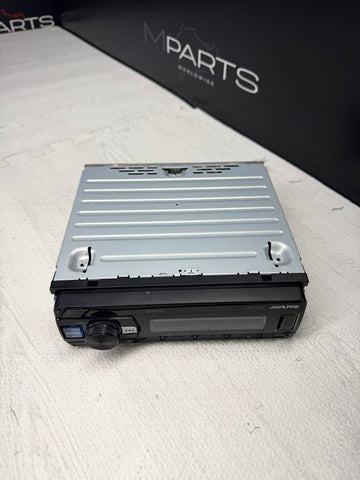 Alpine UTE-73BT, Single-DIN Digital Media Stereo w/ Bluetooth, USB & Auxiliary