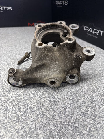 08-13 BMW E90 E92 E93 M3 OEM Front Left Steering Knuckle Spindle No Bearing