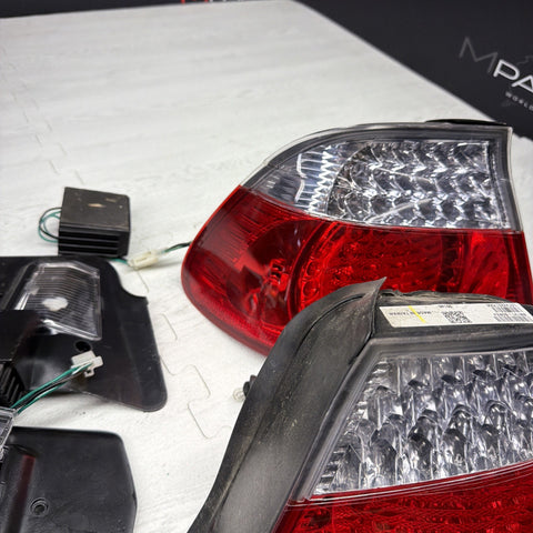 00 01 02 BMW E46 2Dr Convertible 330Ci 325Ci 323Ci LED Tail Lights Red Smoke