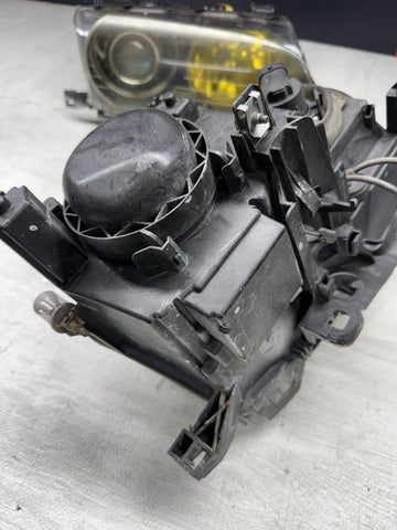 BMW 02-06 E46 330 M3 Bixenon Headlights Complete Set Yellow 1305621771