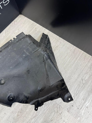 BMW 21-25 G80 G82 G83 M3 M4 Front Left Rearward Fender Liner 8070521 OEM