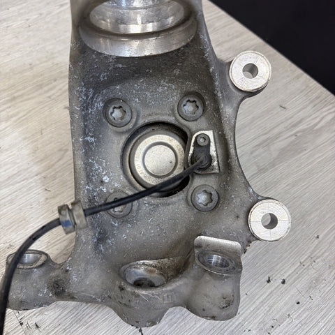 15-20 OEM BMW F80 F82 F83 M3 M4 Front Right Hub Spindle Knuckle Wheel Bearing