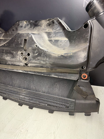 2014-2019 BMW F85 X5M Engine Air Intake Filter Box Housing 7638564 OEM