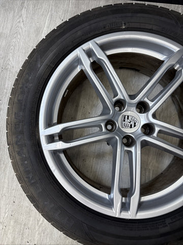 2015-2018 Porsche Macan Front Wheel 19x8 5 Double Spoke W/ Tire