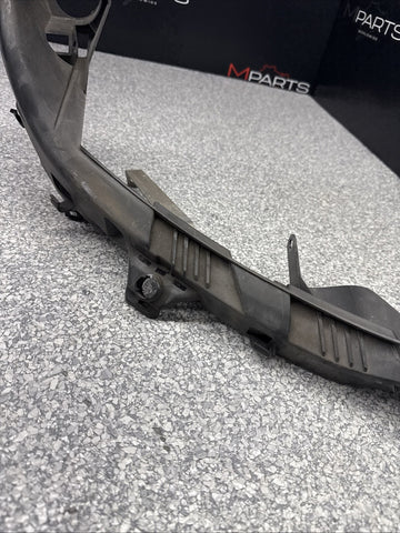 BMW 08-13 E90 E92 E93 M3 RIGHT FRONT HEADLIGHT BRACKET 51648040552 8040552