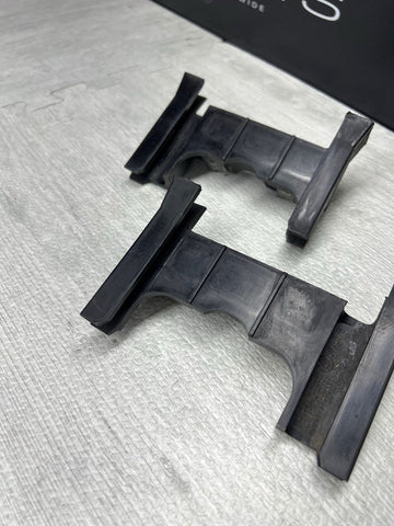 BMW OEM E36 REAR BUMPER CARRIER SUPPORT MOUNTS LEFT RIGHT DRIVER PASSENGER SET