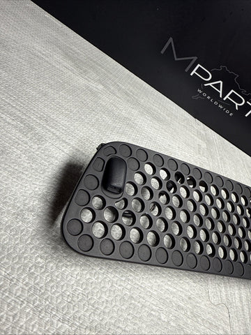 BMW 01-06 E46 M3 Hood Grille Vent Grill + Washer Nozzles OEM 51132694723 Clean