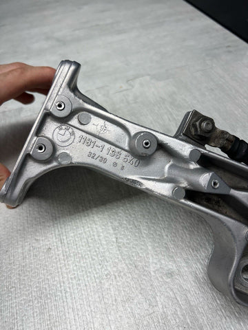 BMW E36 320i 323i 325i 328i M50 M52 ENGINE MOUNT ARM SUPPORTING BRACKET LEFT
