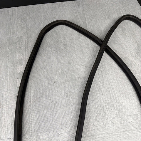 BMW 94-99 E36 M3 Coupe Panel Window Gaskets Seal Black Quarter Rear OEM