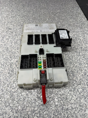 12-20 BMW F23 F30 F36 F80 M3 M4 Body Control Junction Box Module FEM OEM