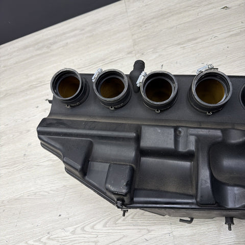 BMW 01-06 E46 M3 S54 Plenum Chamber Manifold Air Box Intake 7831305