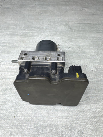 Bosch Motorsport Anti Lock Brake Pump Unit 269737 Ferrari F142M 488 Challenge