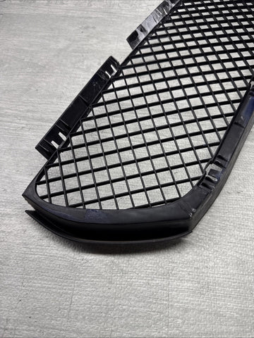 OEM 01-06 BMW E46 M3 Front Center Bumper Grille Cover Trim 51112694724 2694724