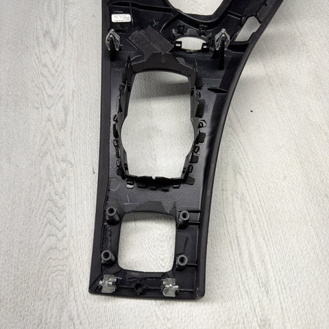 09-13 BMW E93 M3 DCT CIC LEATHER CENTER CONSOLE TRIM CONVERTIBLE *CREASES*