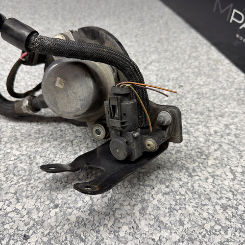 06-10 BMW M6 E63 E64 BRAKE VACUUM PUMP ACTUATOR MOTOR ASSEMBLY 6769029 OEM