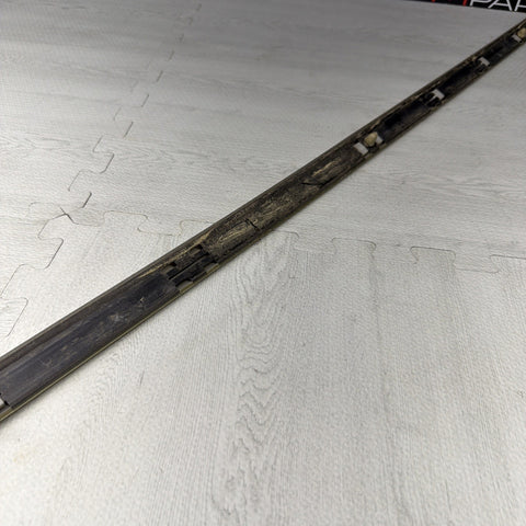 BMW 01-06 E46 M3 FRONT RIGHT DOOR TRIM MOLDING 8208670 YELLOW