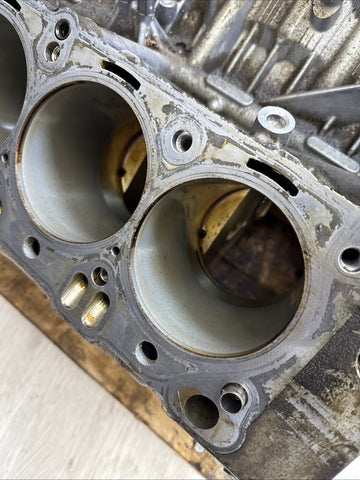 08-13 OEM BMW E90 E92 E93 M3 S65 Engine Motor Cylinder Block Bare *Scoring