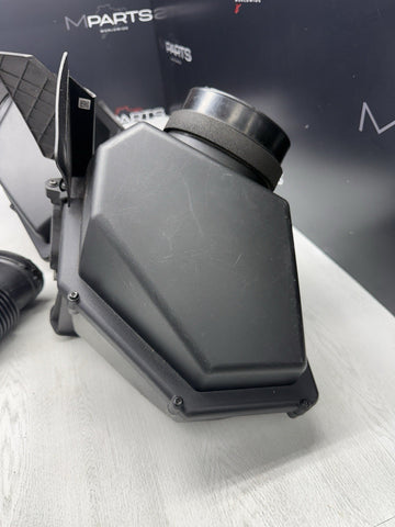 18-23 BMW F90 M5 F91 F92 F93 M8 AIR INTAKES INTAKE FILTER & HOUSING SET OEM