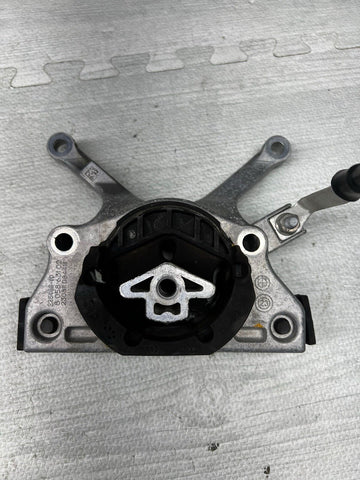 BMW OEM Transmission Bracket Bushing 8058631 22318058631 G87 M2 G80 M3 G82 M4