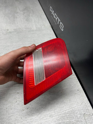 03-06 BMW E46 325 330 M3 Trunk Mounted Inner Tail lights Pair 6920705 6920706