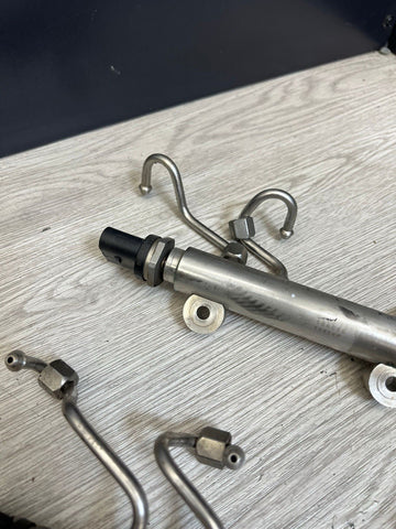 12-17 M5 M6 F06 F13 F12 F10 High Pressure Fuel Feed Line Rail 7642156 / 7642155