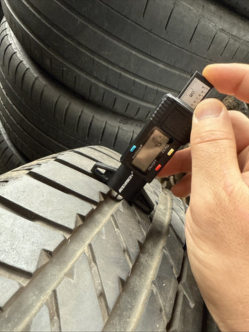 2018 - Used - 295/40R22 Goodyear Eagle F1 Asymmetric SUV MO1 112W - 10/32