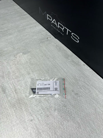 NEW BMW E90 E92 E93 M3 TRUNK EMBLEM BADGE LOGO 8042228 51138042228 ORIGINAL