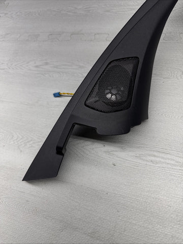 21-26 BMW G80 M3 FRONT RIGHT DOOR FRAME MOLDING TRIM W SPEAKER OEM 51337447172