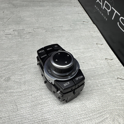 09-13 OEM BMW E82 E90 E92 E93 335 M3 CIC Navigation iDrive Controller Knob