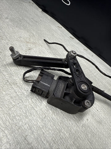 14-20 BMW M2 F22 F23 F87 OEM Suspension Headlight Height Level Sensor 6870000