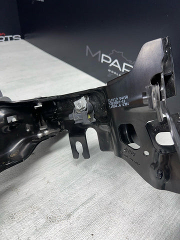 20-24 BMW 840 850 F91 F92 F93 G16 M8 LEFT DRIVER HEADLIGHT SUPPORT MOUNT BRACKET