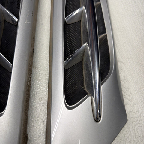 98-02 BMW Z3 M Z3M Fender Hood Vent Grilles Grilles Pair OEM Silver