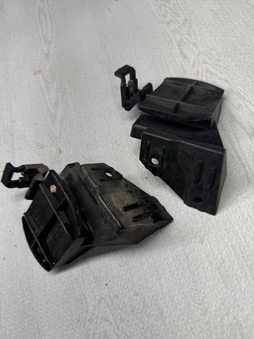 Genuine BMW E46 330 M3 REAR QUARTER SUPPORT BUMPER BRACKETS PAIR 8195321 8195322