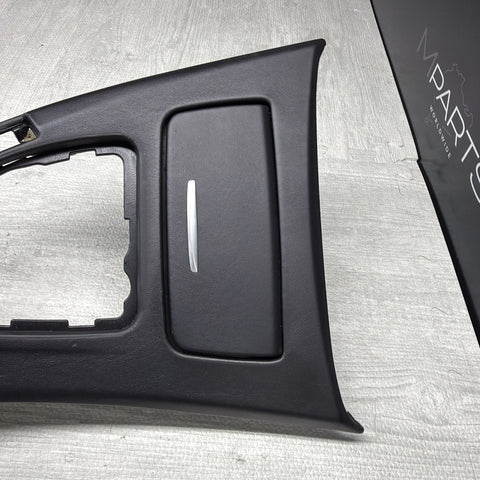 BMW E90 E92 M3 08-13 MANUAL CIC LEATHER CENTER CONSOLE TRIM OEM *Notes*